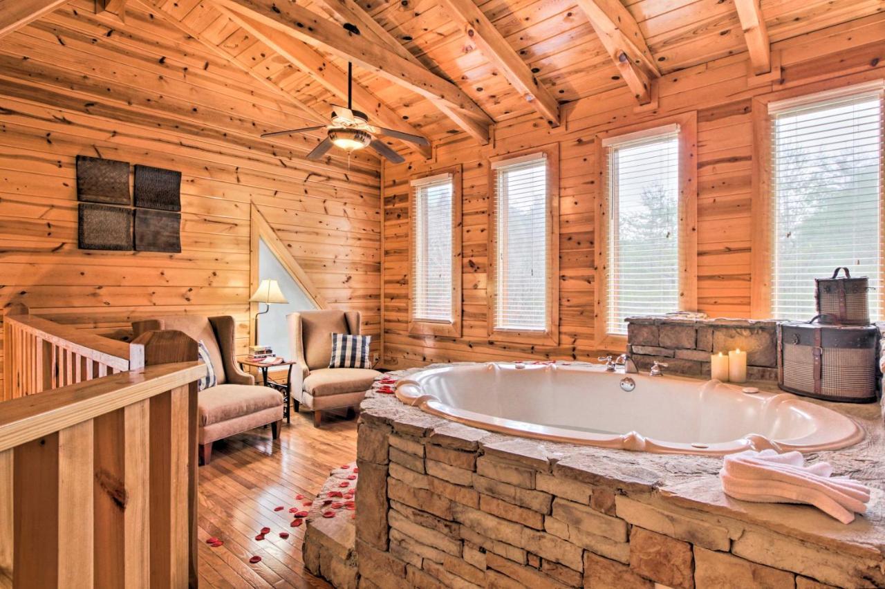 Cabin With Hot Tub About 2 Mi To Island In Pigeon Forge! Экстерьер фото